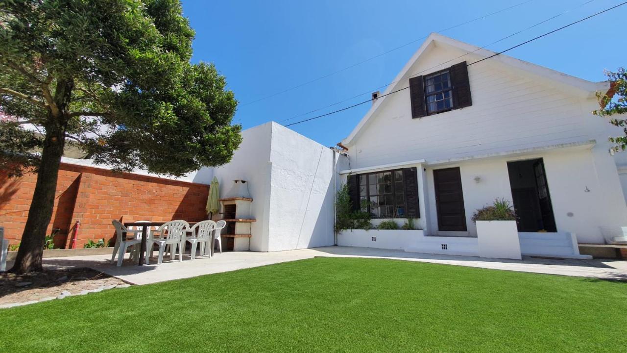 The Beach House Barra Екстериор снимка